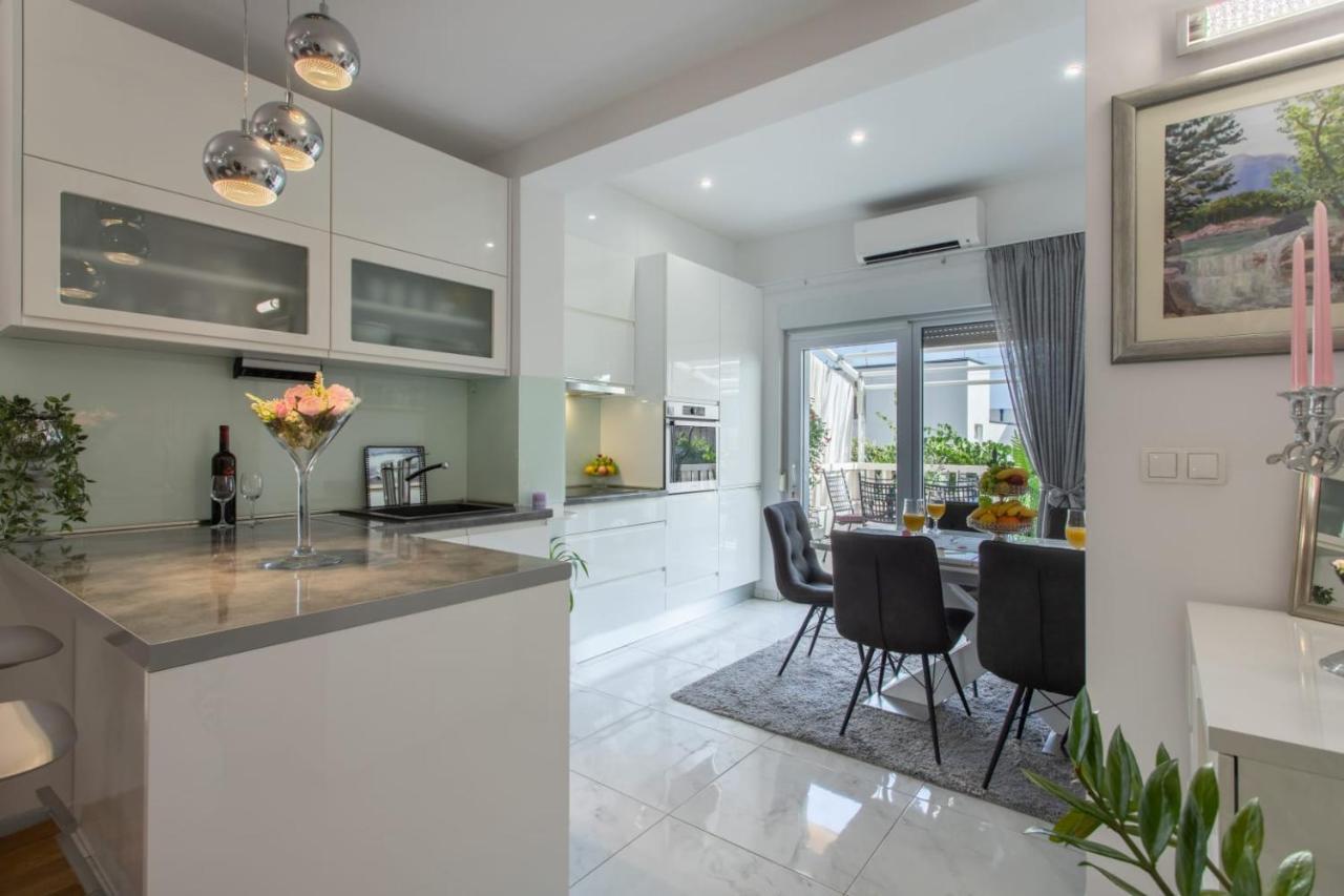 Lux Apartment Ema Kaštela Exteriér fotografie