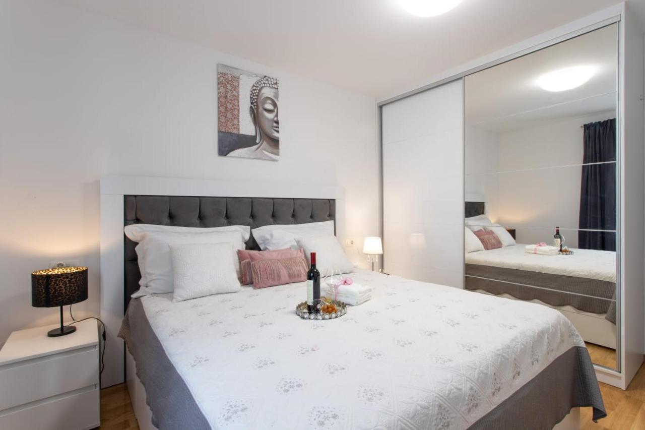 Lux Apartment Ema Kaštela Exteriér fotografie