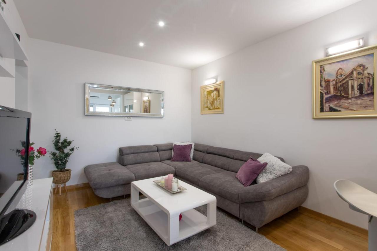 Lux Apartment Ema Kaštela Exteriér fotografie
