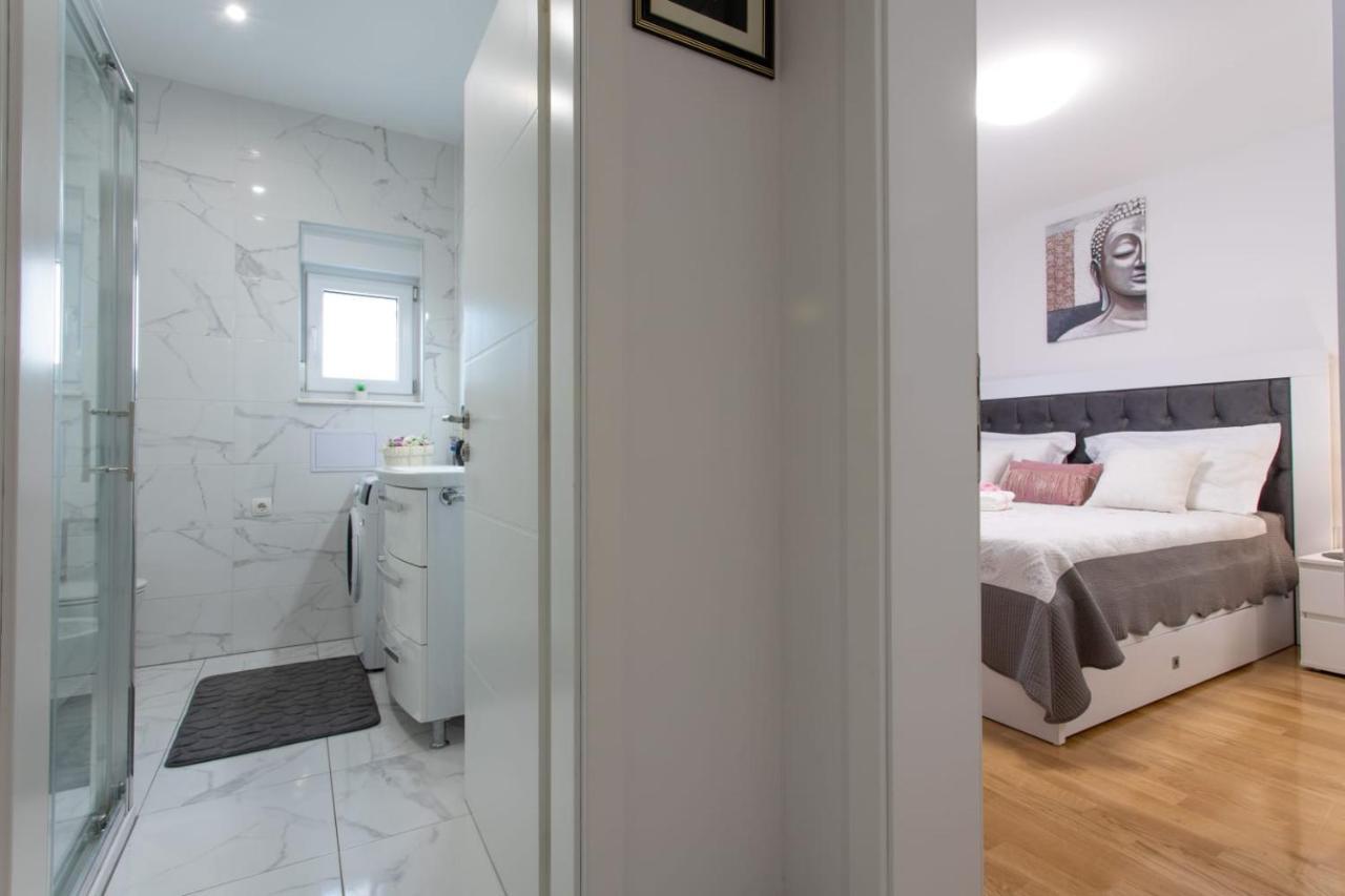 Lux Apartment Ema Kaštela Exteriér fotografie