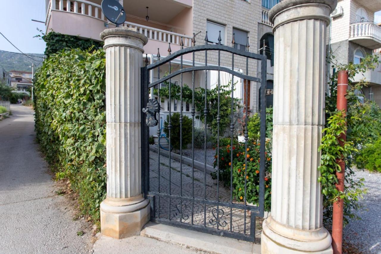 Lux Apartment Ema Kaštela Exteriér fotografie