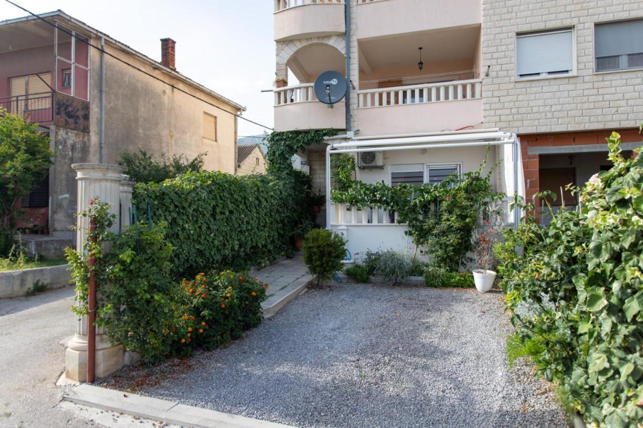 Lux Apartment Ema Kaštela Exteriér fotografie